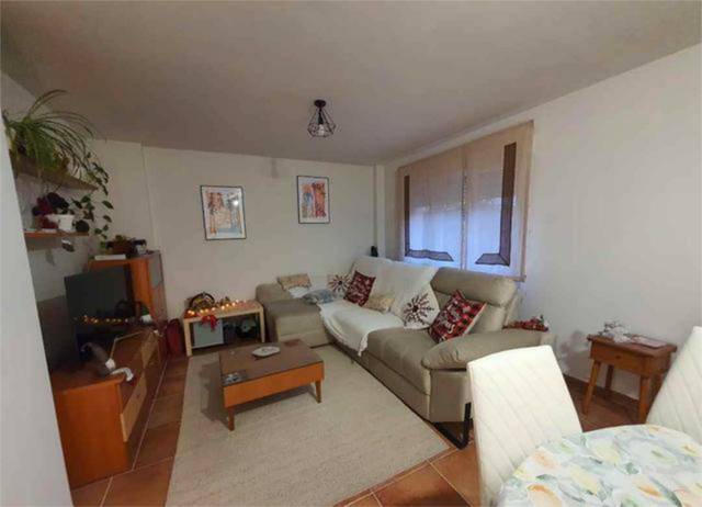 Casa adosada en Venta en Roales