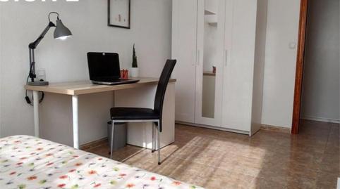 Pis per a compartir a Plaça Rio Cuarto, 3 - imatge 3 Foto 3 de Pis per a compartir a Plaça Rio Cuarto, 3