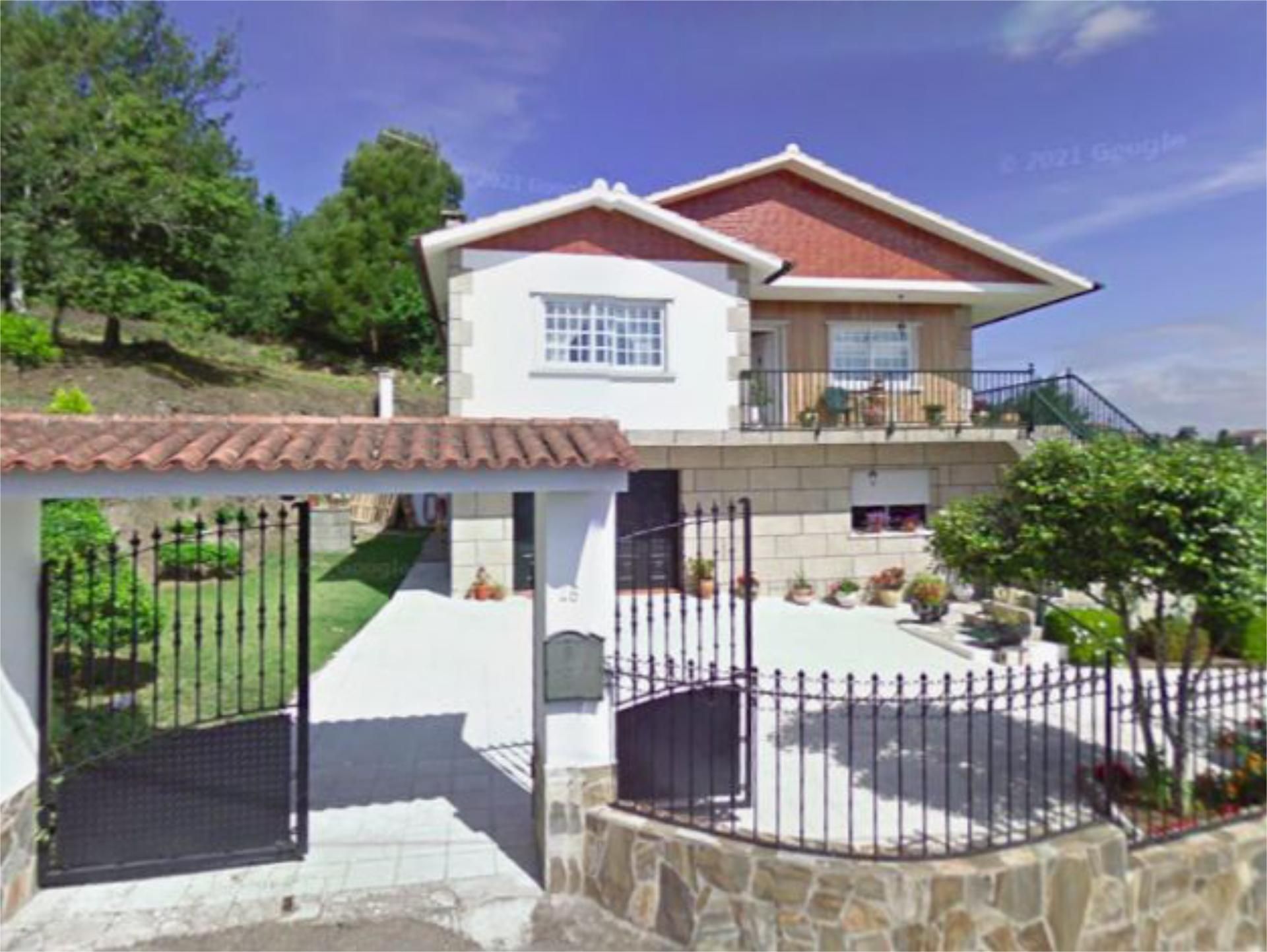 Vista exterior de Casa o xalet en venda en Pontevedra Capital  amb Terrassa i Balcó