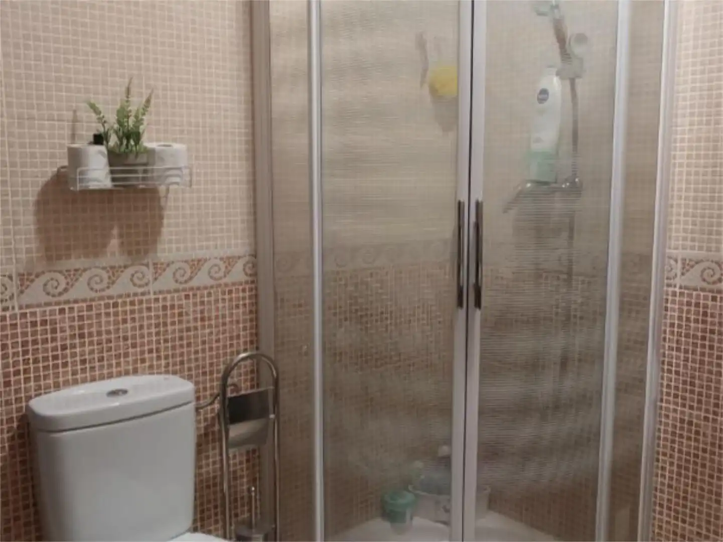 Casa adosada en venta en Calle Peña, 8, Jerez de los Caballeros Baño de Casa adosada en venta en Jerez de los Caballeros con Terraza y Balcón