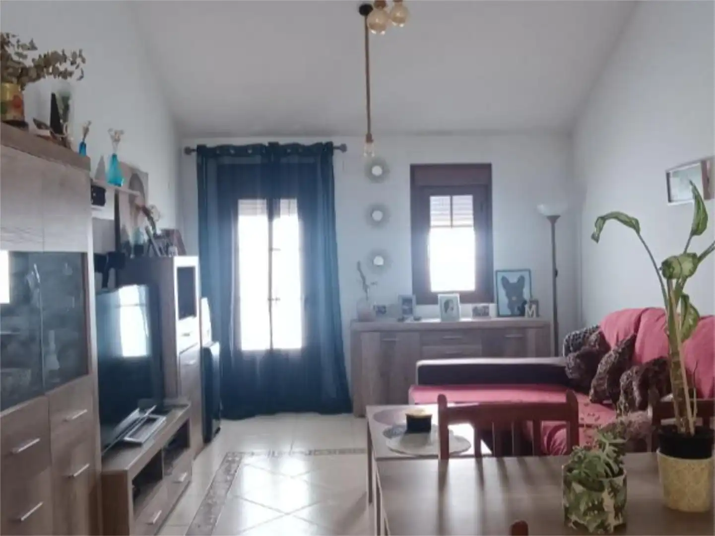 Casa adosada en venta en Calle Peña, 8, Jerez de los Caballeros Sala de estar de Casa adosada en venta en Jerez de los Caballeros con Terraza y Balcón