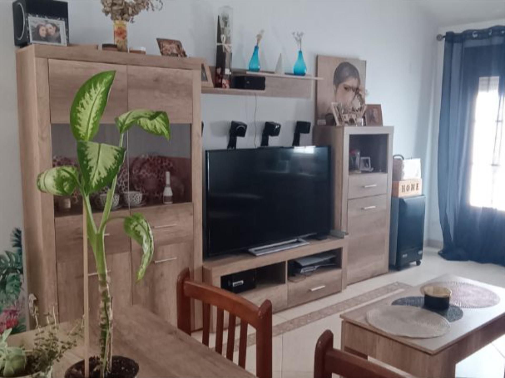 Single-family semi-detached for sale in Calle Peña, 8, Jerez de los Caballeros Living room of Single-family semi-detached for sale in Jerez de los Caballeros with Terrace and Balcony
