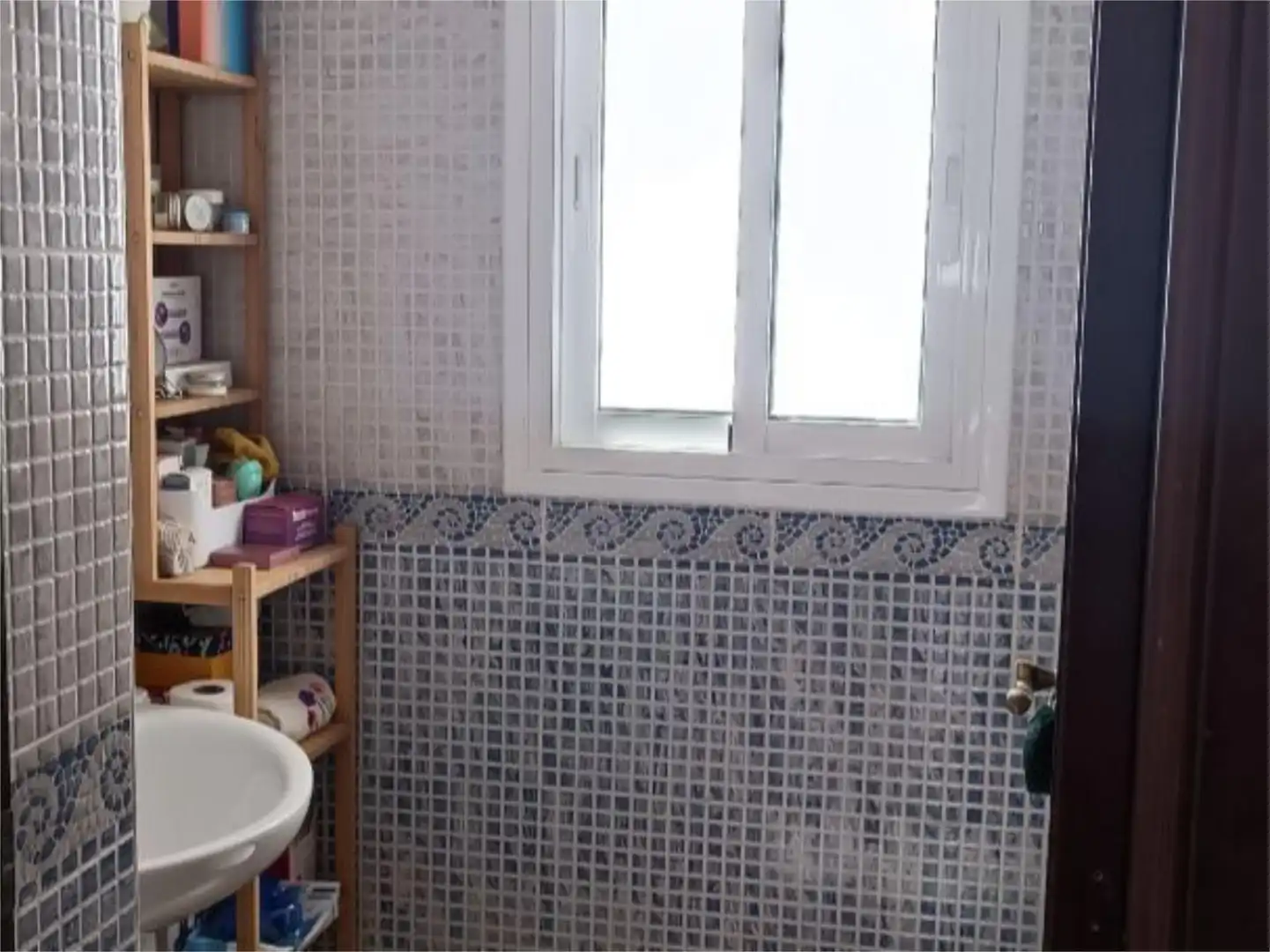 Casa adosada en venta en Calle Peña, 8, Jerez de los Caballeros Baño de Casa adosada en venta en Jerez de los Caballeros con Terraza y Balcón