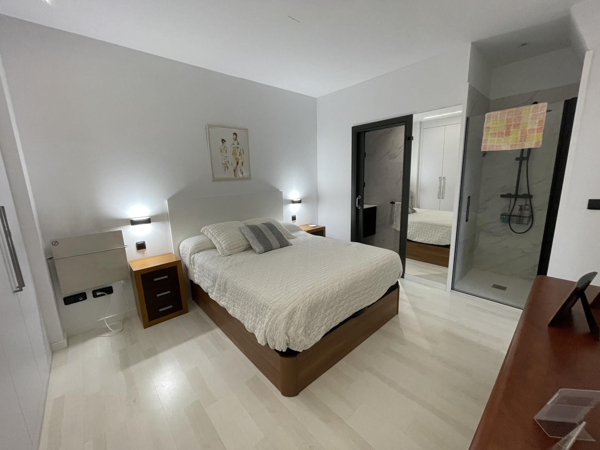 Piso en venta en Rúa da Zapateira, 18, Coruxo - Oia - Saiáns Habitación de Piso en venta en Vigo con Aire acondicionado, Calefacción y Jardín privado