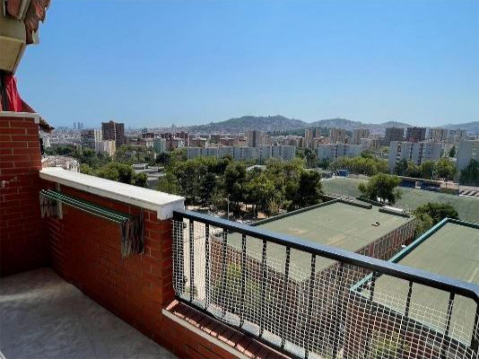 Exterior view of Flat to share in  Barcelona Capital  with Furnished and Balcony