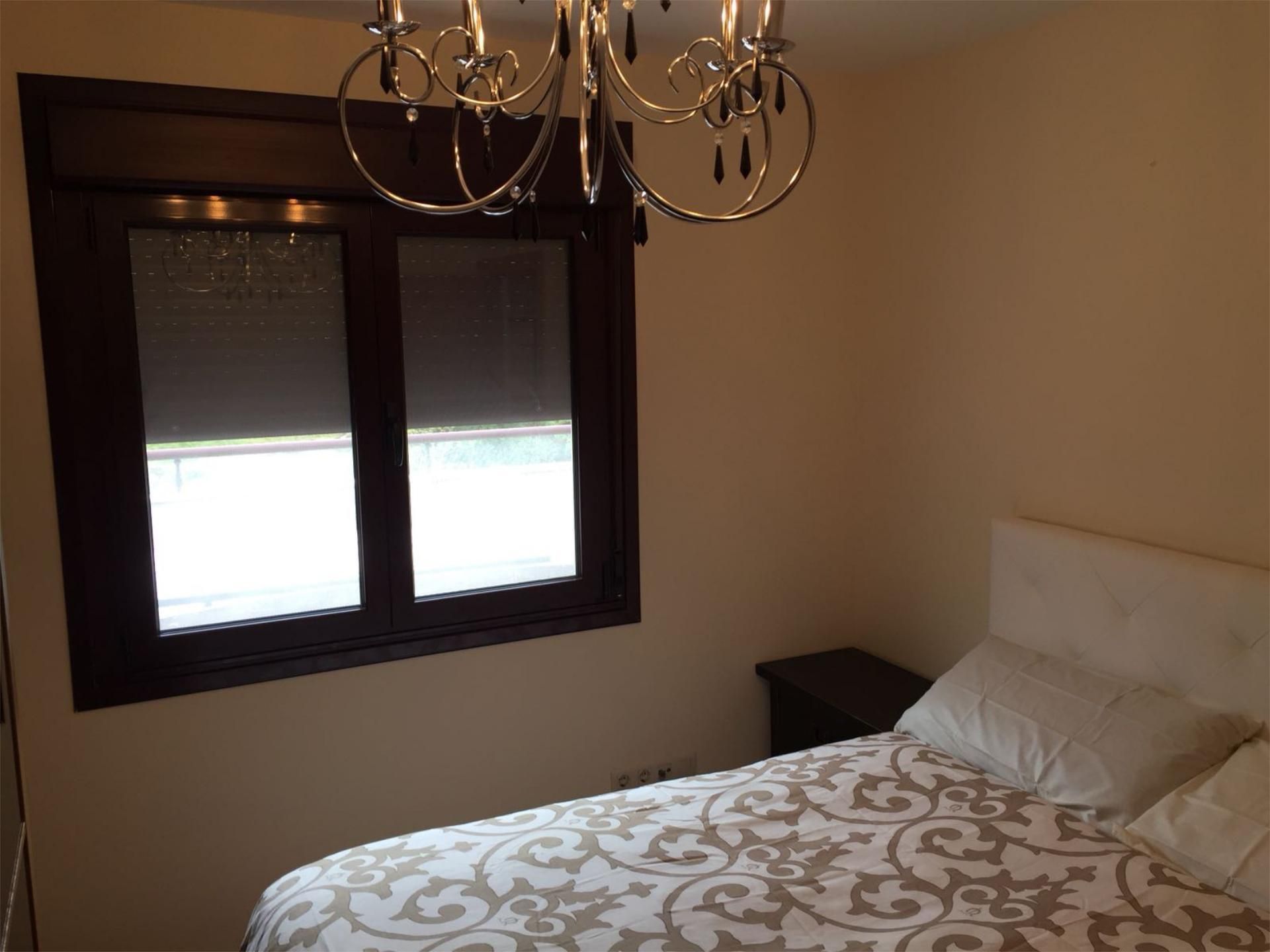 Habitación de Piso de alquiler en Cangas del Narcea con Calefacción, Parquet y Terraza