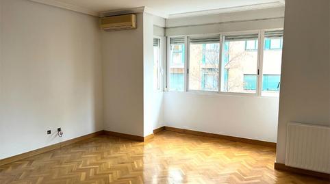 Foto 3 de Piso de alquiler en Palomas,  Madrid Capital