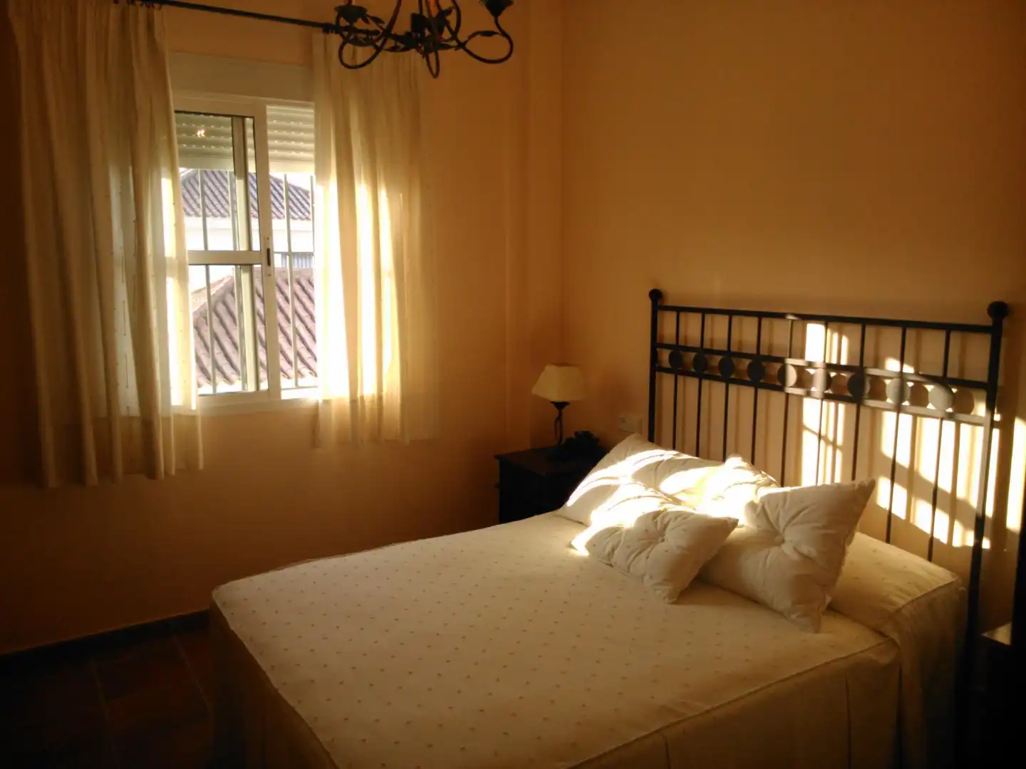 Casa o chalet en venta en Avenida Cristóbal Colón, 23, El Portil Habitación de Casa o chalet en venta en El Portil con Terraza y Piscina