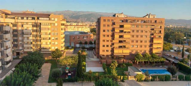 Ático en Alquiler en Rosaleda - Juventud