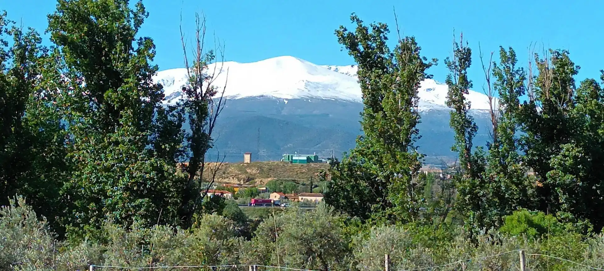 Finca rústica en venda a Lugar Huerta del Humilladero, 1, Guadix Vista exterior de Finca rústica en venda en Guadix amb Jardí privat i TV