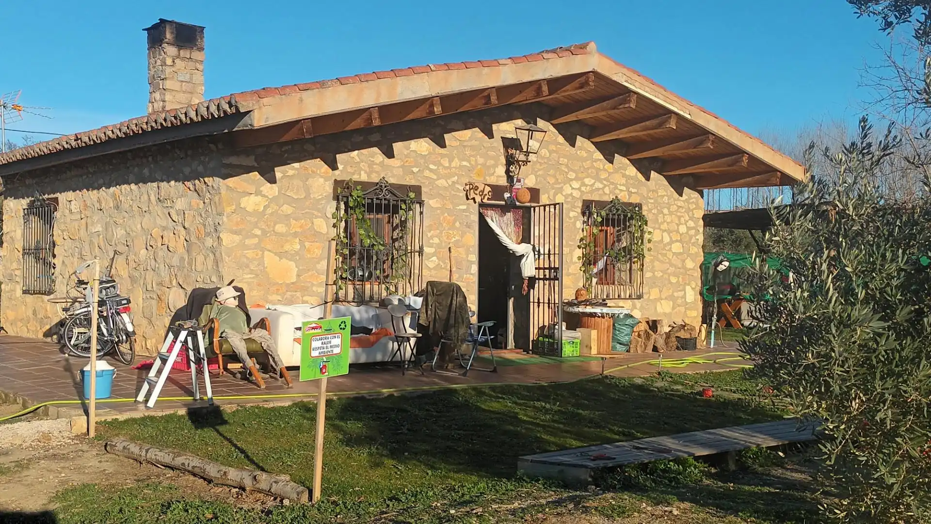 Finca rústica en venda a Lugar Huerta del Humilladero, 1, Guadix Vista exterior de Finca rústica en venda en Guadix amb Jardí privat i TV