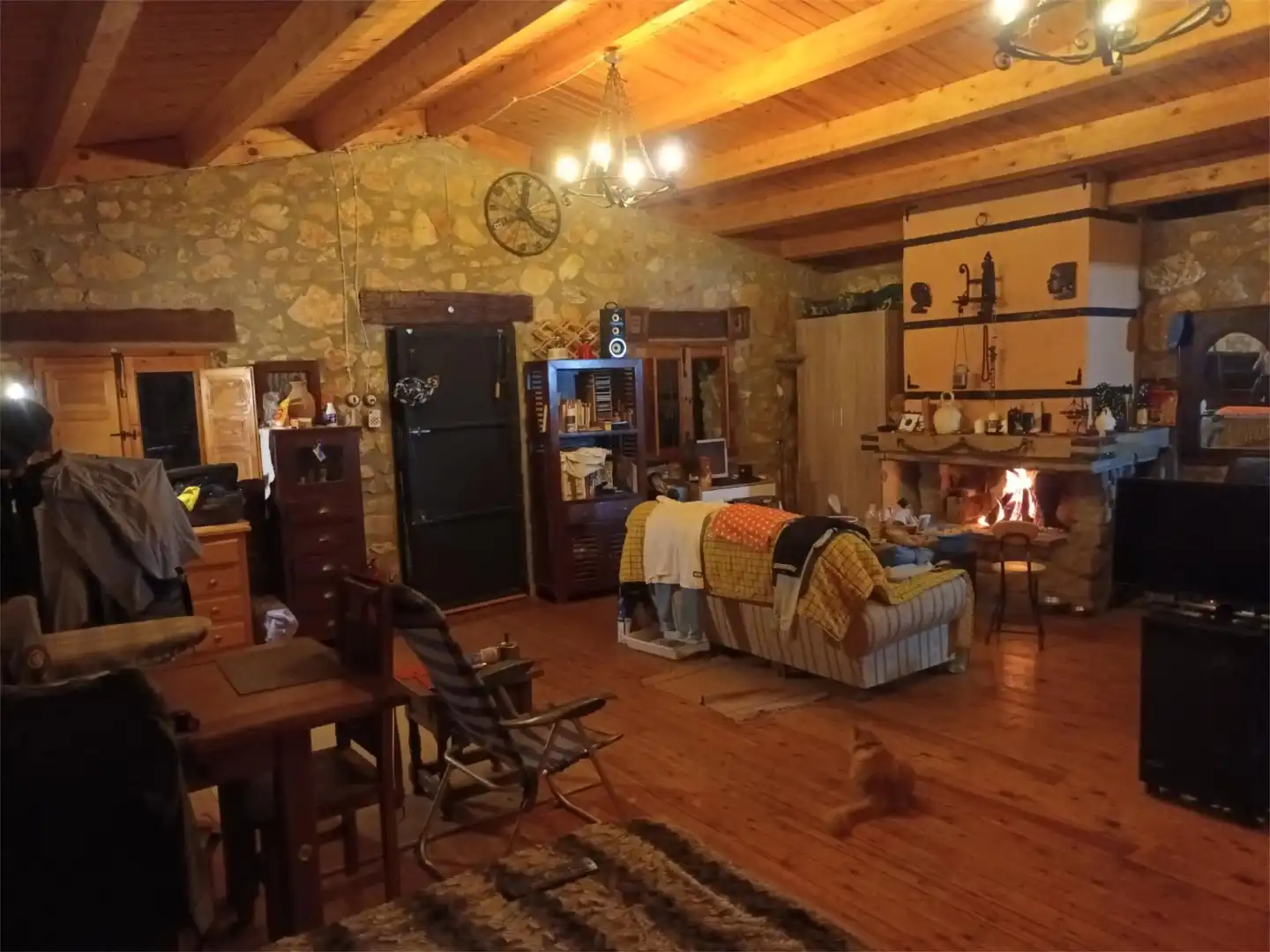 Finca rústica en venda a Lugar Huerta del Humilladero, 1, Guadix Sala d'estar de Finca rústica en venda en Guadix amb Jardí privat i TV