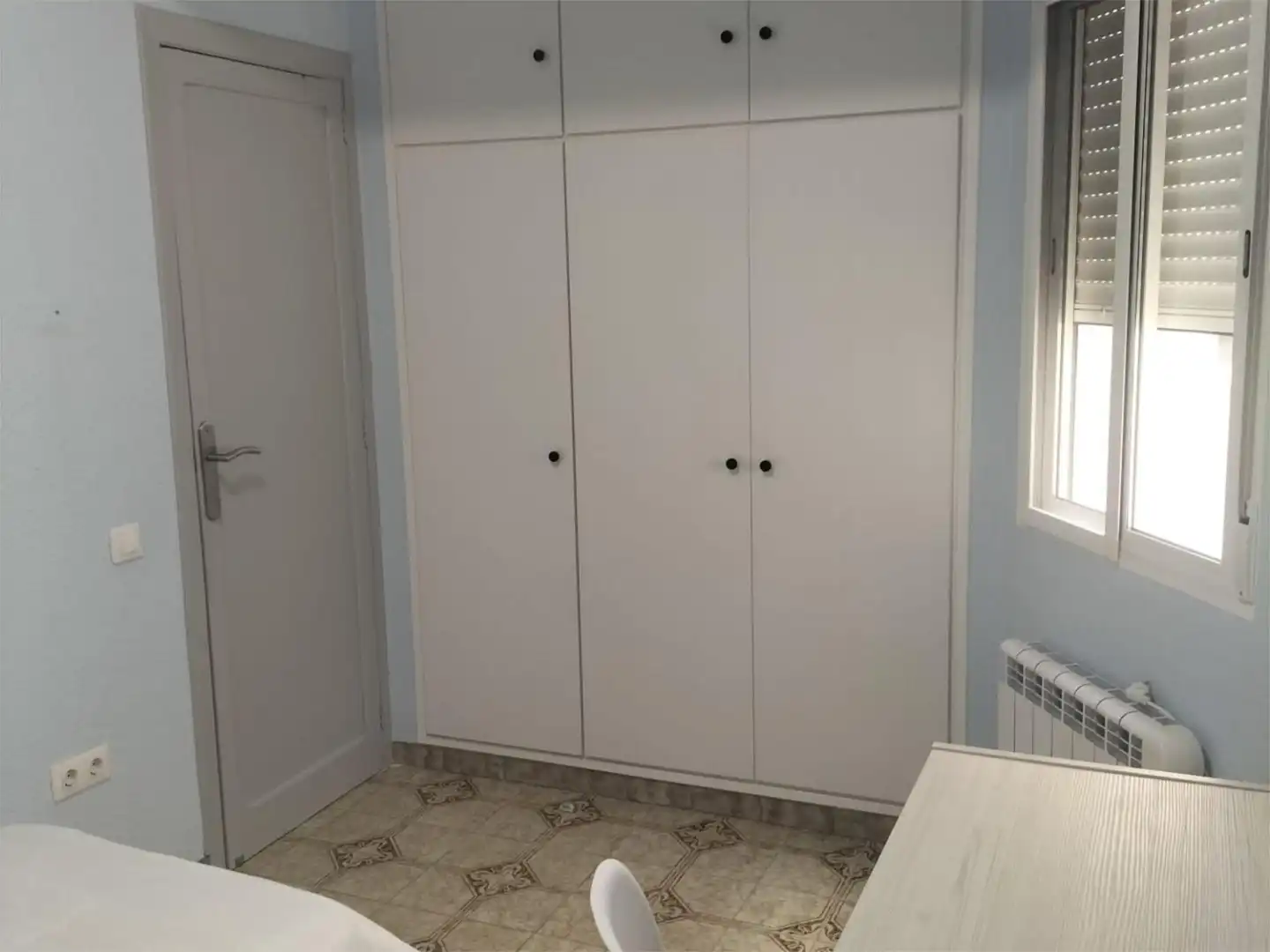 Zimmer in Plaça de l'Escultor Adsuara, 8, Zona Avenida del Mar Schlafzimmer von Wohnung zur untervermieten in Castellón de la Plana / Castelló de la Plana mit Heizung, Abstellraum und Möbliert