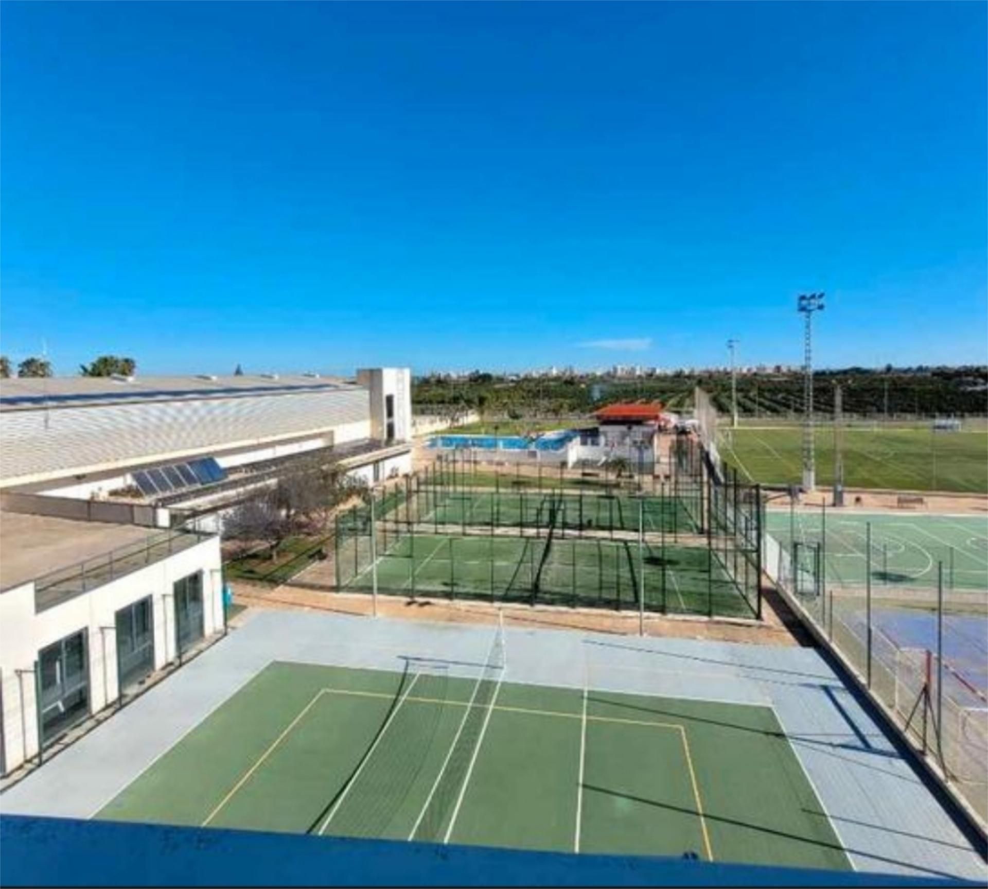 Pis en venda a Plaza Església, 3, Piles Vista exterior de Pis en venda en Piles amb Aparcament comunitari