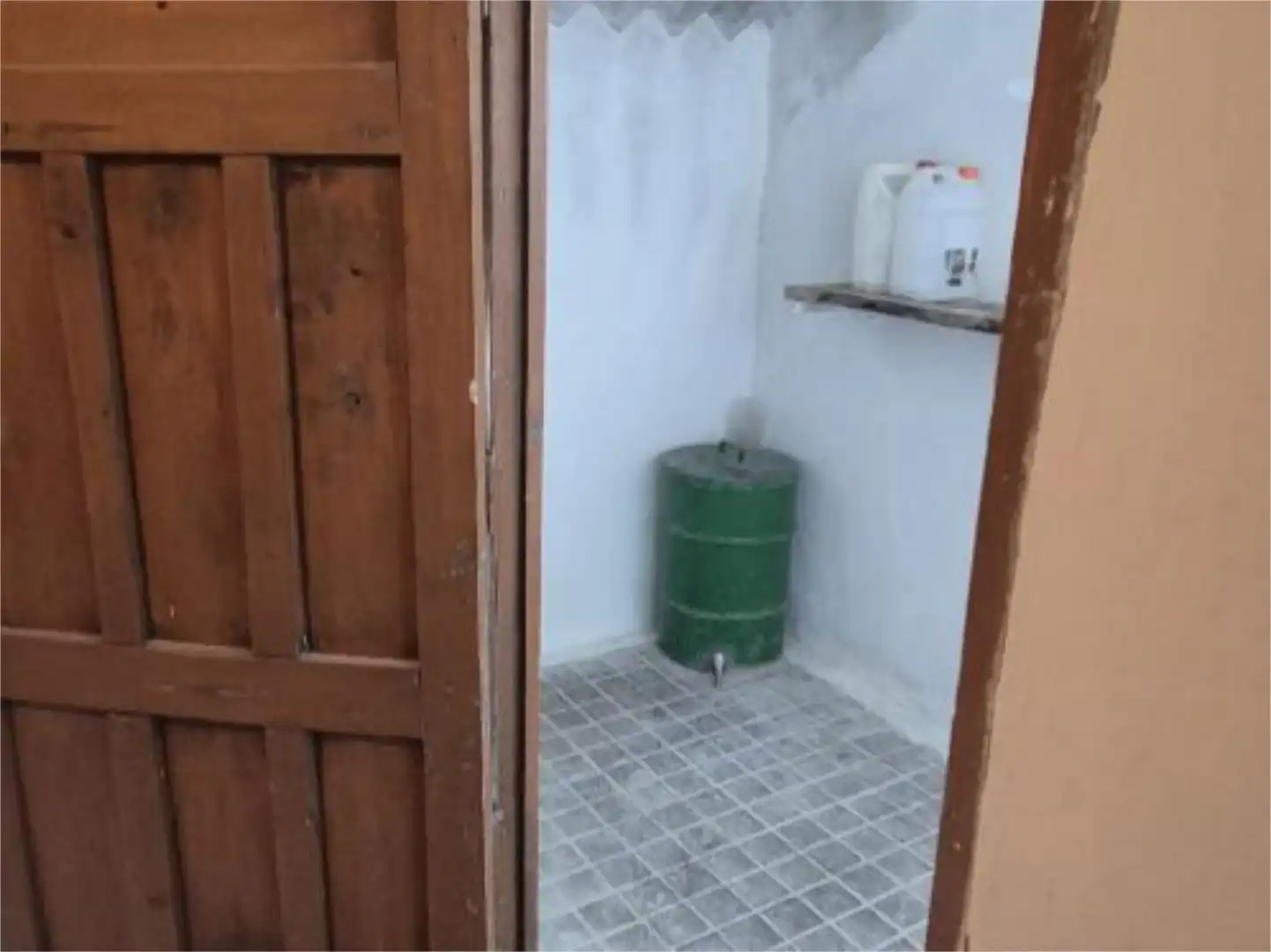 Casa adosada en venda a Calle de Andalucía, 13, Dehesas Viejas Bany de Casa adosada en venda en Dehesas Viejas