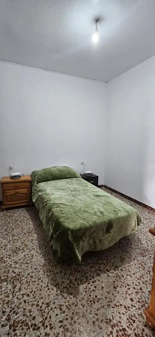 Habitación de Dúplex en venta en Almadén con Amueblado