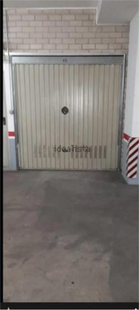 Exterior view of Box room to rent in Zamora Capital 