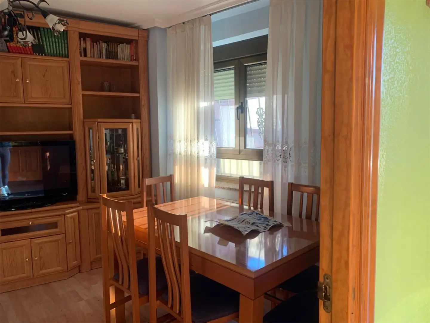 Piso en venta en Calle la Puentecilla, 1, Guardo Comedor de Piso en venta en Guardo con Calefacción, Parquet y Trastero