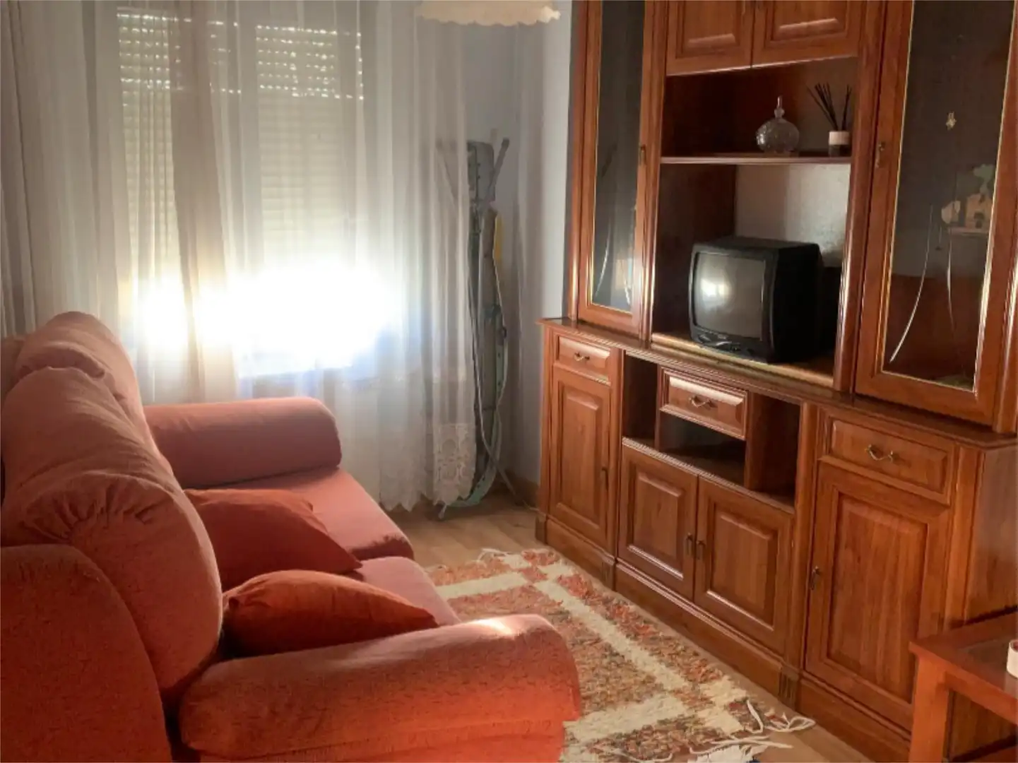Piso en venta en Calle la Puentecilla, 1, Guardo Sala de estar de Piso en venta en Guardo con Calefacción, Parquet y Trastero