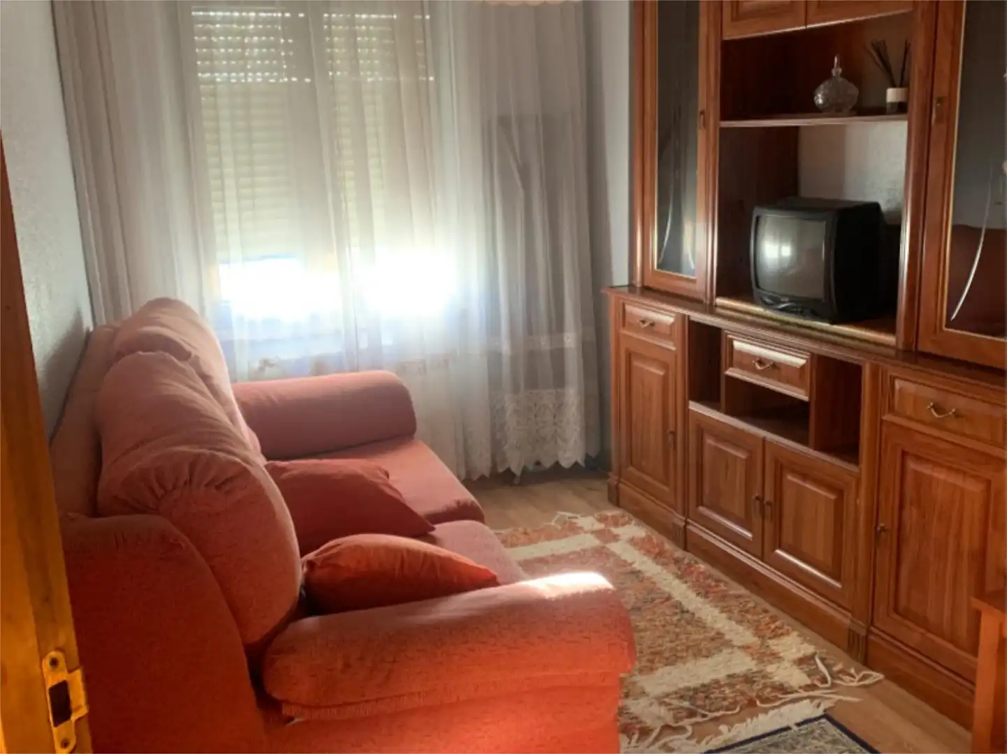 Piso en venta en Calle la Puentecilla, 1, Guardo Sala de estar de Piso en venta en Guardo con Calefacción, Parquet y Trastero