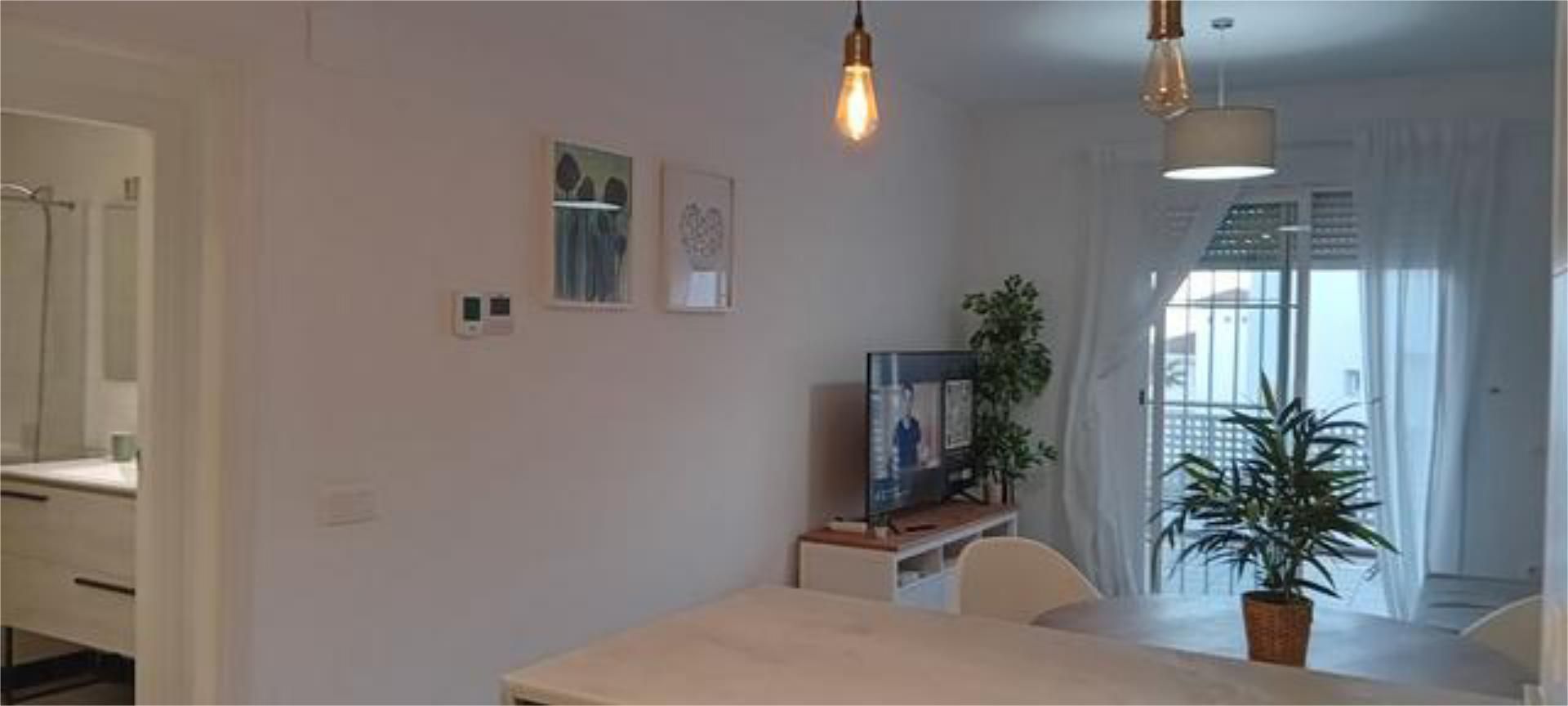 Flat to rent in Chullera Dining room of Flat to rent in Manilva with Terrace and Swimming Pool