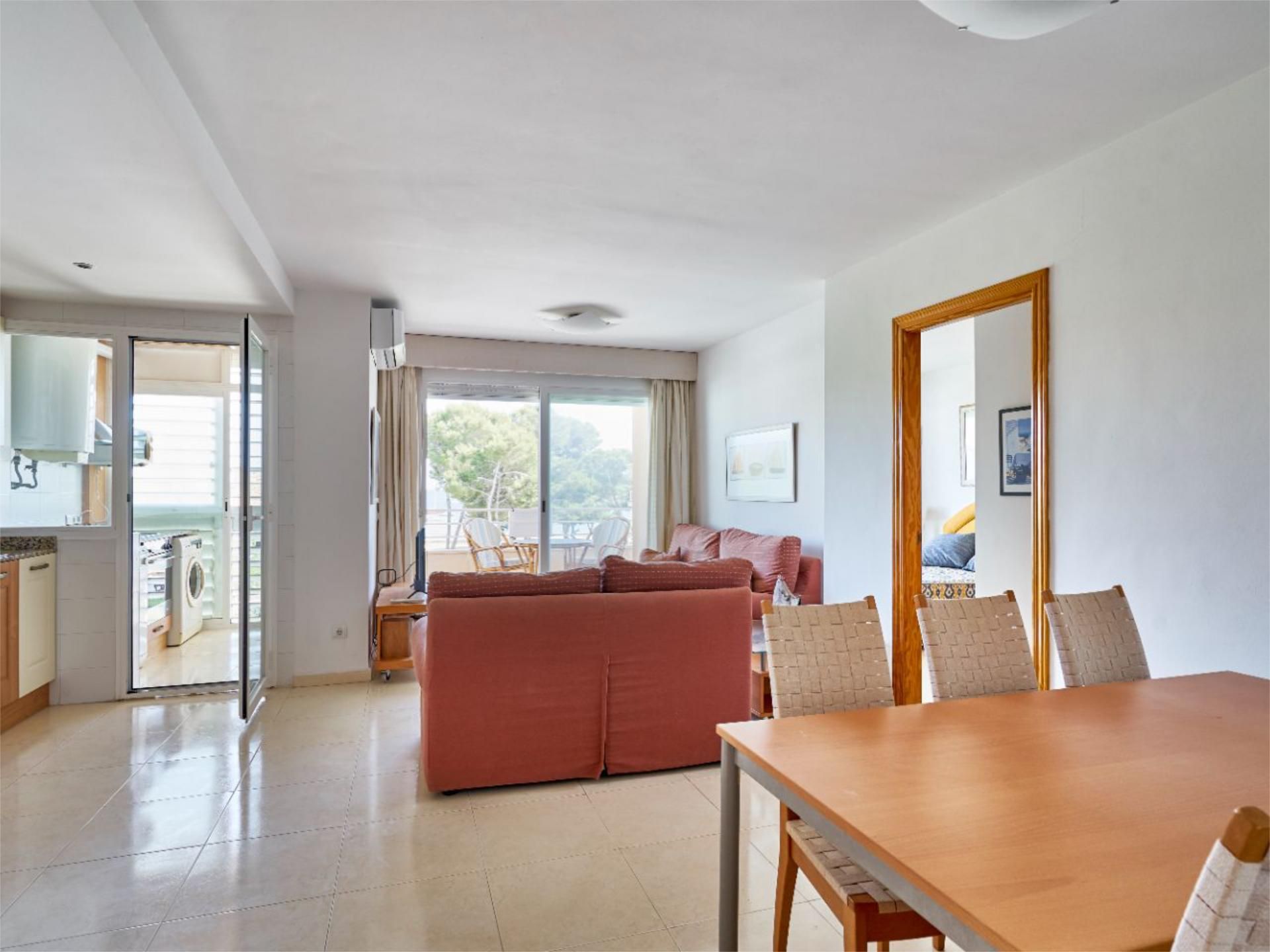 Sala de estar de Piso de alquiler en Ses Salines con Aire acondicionado, Terraza y Balcón