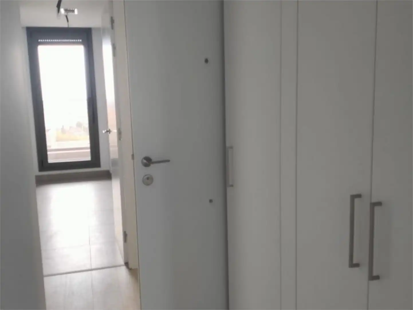 Wohnung zum Verkauf in Tomares mit Klimaanlage, Terrasse und Schwimmbad