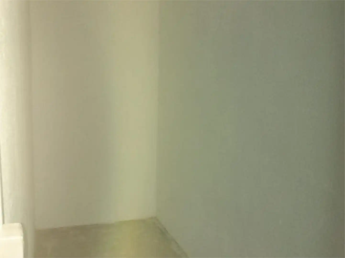 Wohnung zum Verkauf in Tomares mit Klimaanlage, Terrasse und Schwimmbad