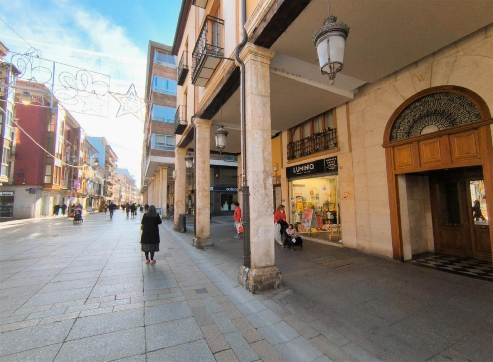 Study to rent in Calle Mayor Principal, 140, Centro