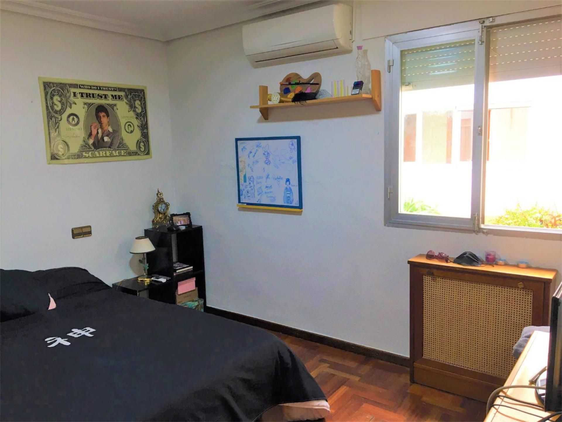 Pis per a compartir a Calle Trapería, 7, La Catedral Dormitori de Pis per a compartir en Murcia Capital amb Aire condicionat, Calefacció i Parquet