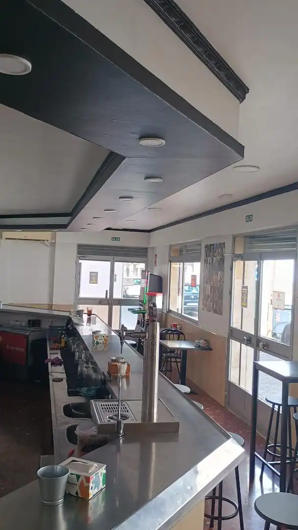 Local en traspas en Loja amb Aire condicionat