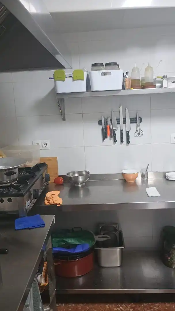 Cuina de Local en traspas en Loja amb Aire condicionat