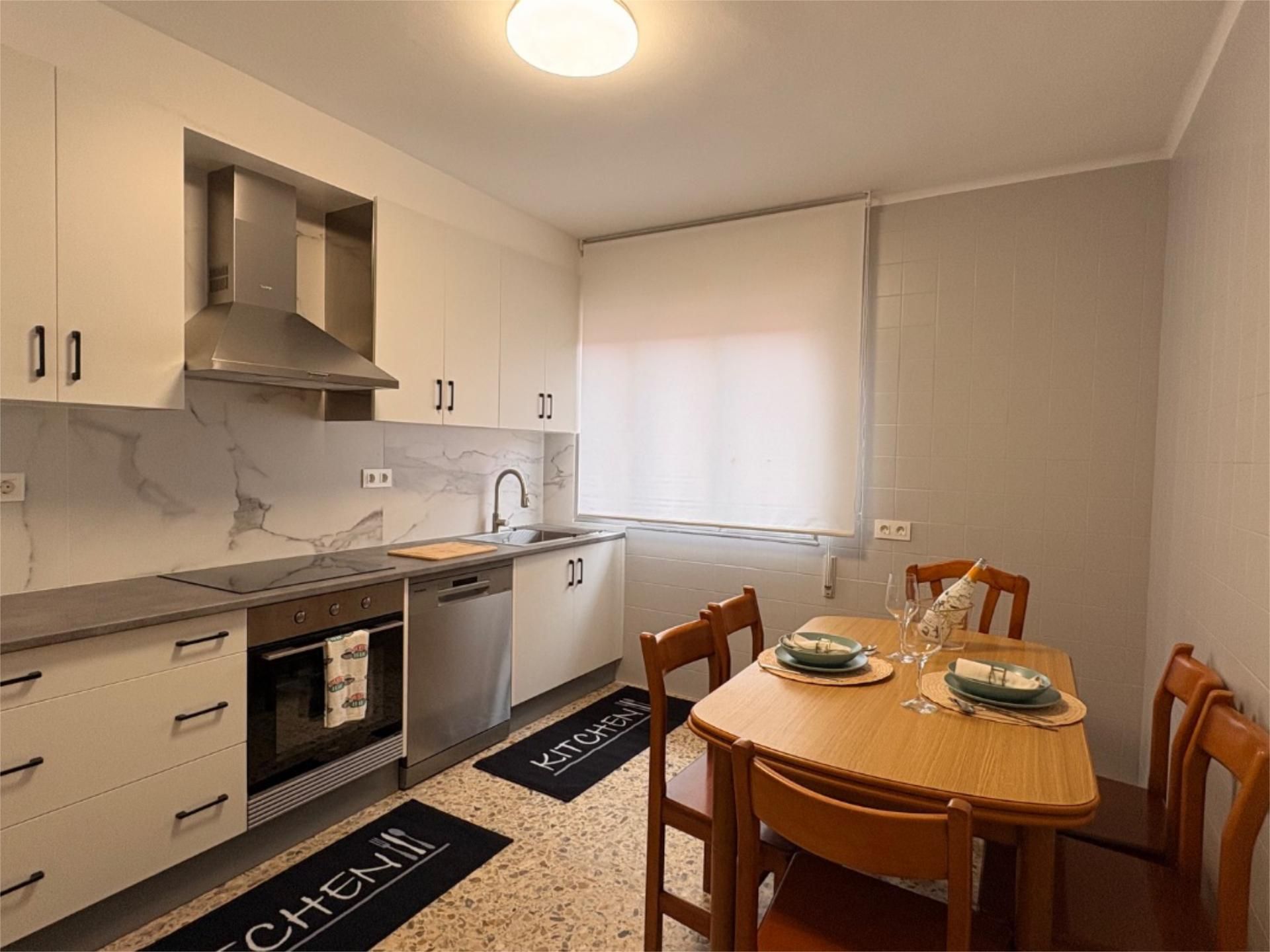 Pis de lloguer a Rúa da Cruz, 69, San Xoán de Poio Cuina de Pis de lloguer en Poio amb Moblat i Balcó