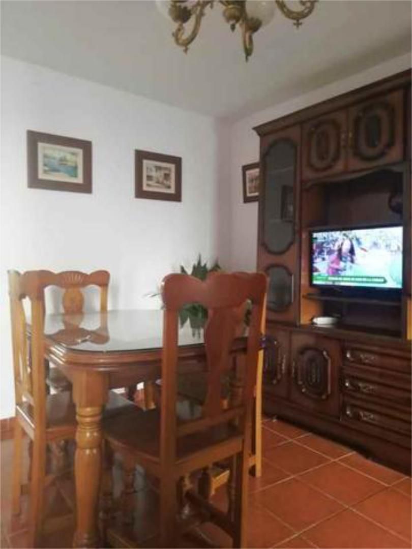 House or chalet to rent in Alfarnate