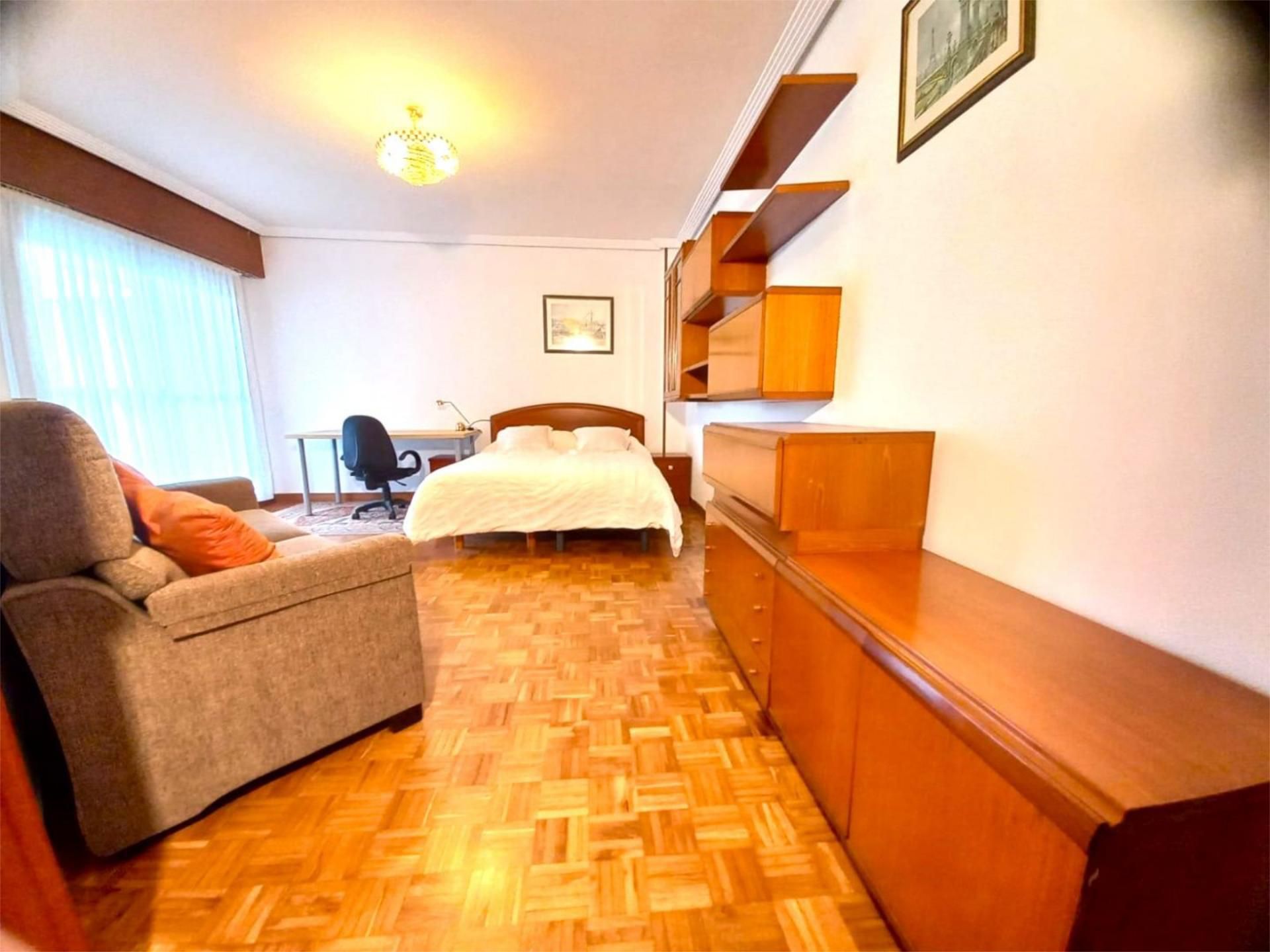 Flat for share in Kontsulatu Kalea, 10, Amara