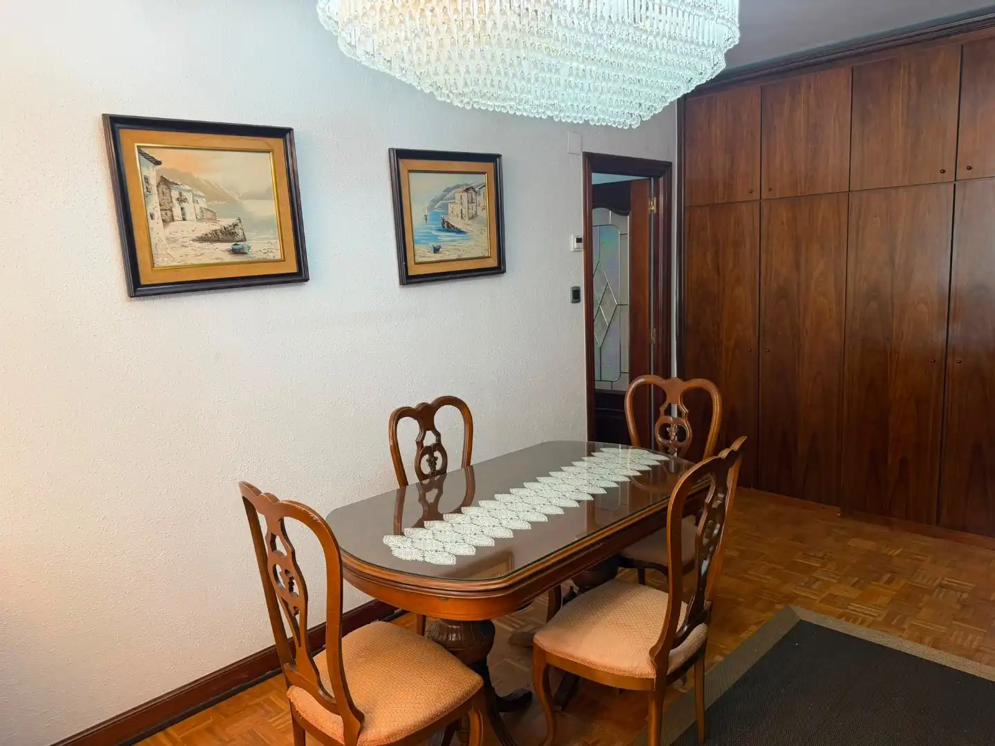 Habitación en Vianako Printzearen Kalea, 3, Matiko - Ciudad Jardín Comedor de Piso para compartir en Bilbao con Calefacción, Parquet y Amueblado