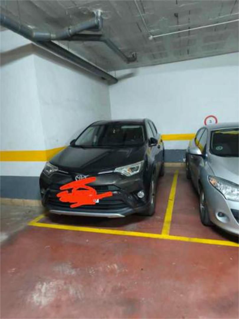 Parkplatz von Garage zur Miete in Montequinto