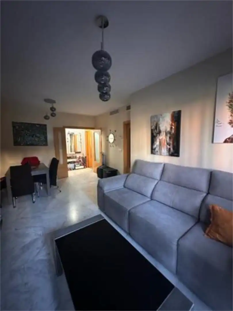 Piso en venta en La Hispanidad - Verdeluz Sala de estar de Piso en venta en Huelva con Calefacción y Terraza