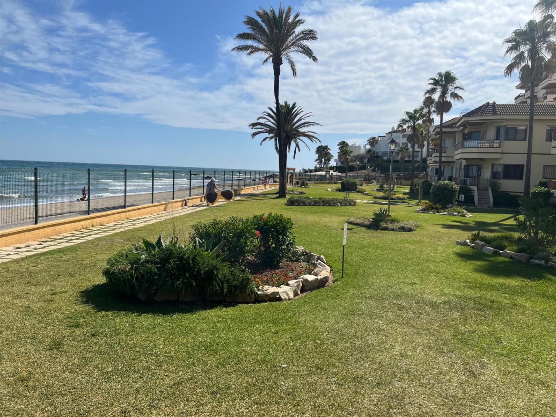 Garden of Flat to rent in Mijas  with Air Conditioner, Heating and Parquet flooring