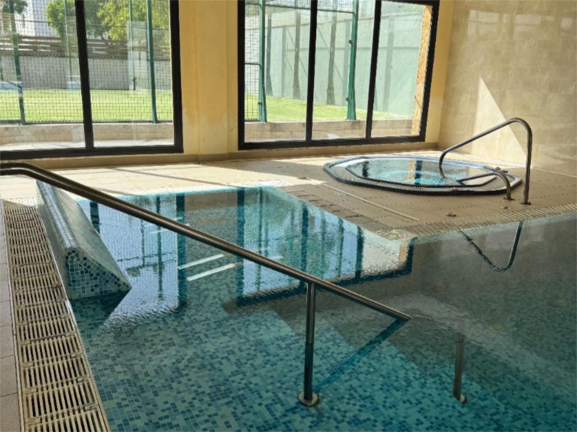 Flat for sale in Calle Haya, 17, Casco Antiguo Swimming pool of Flat for sale in Mairena del Aljarafe with Air Conditioner, Heating and Parquet flooring