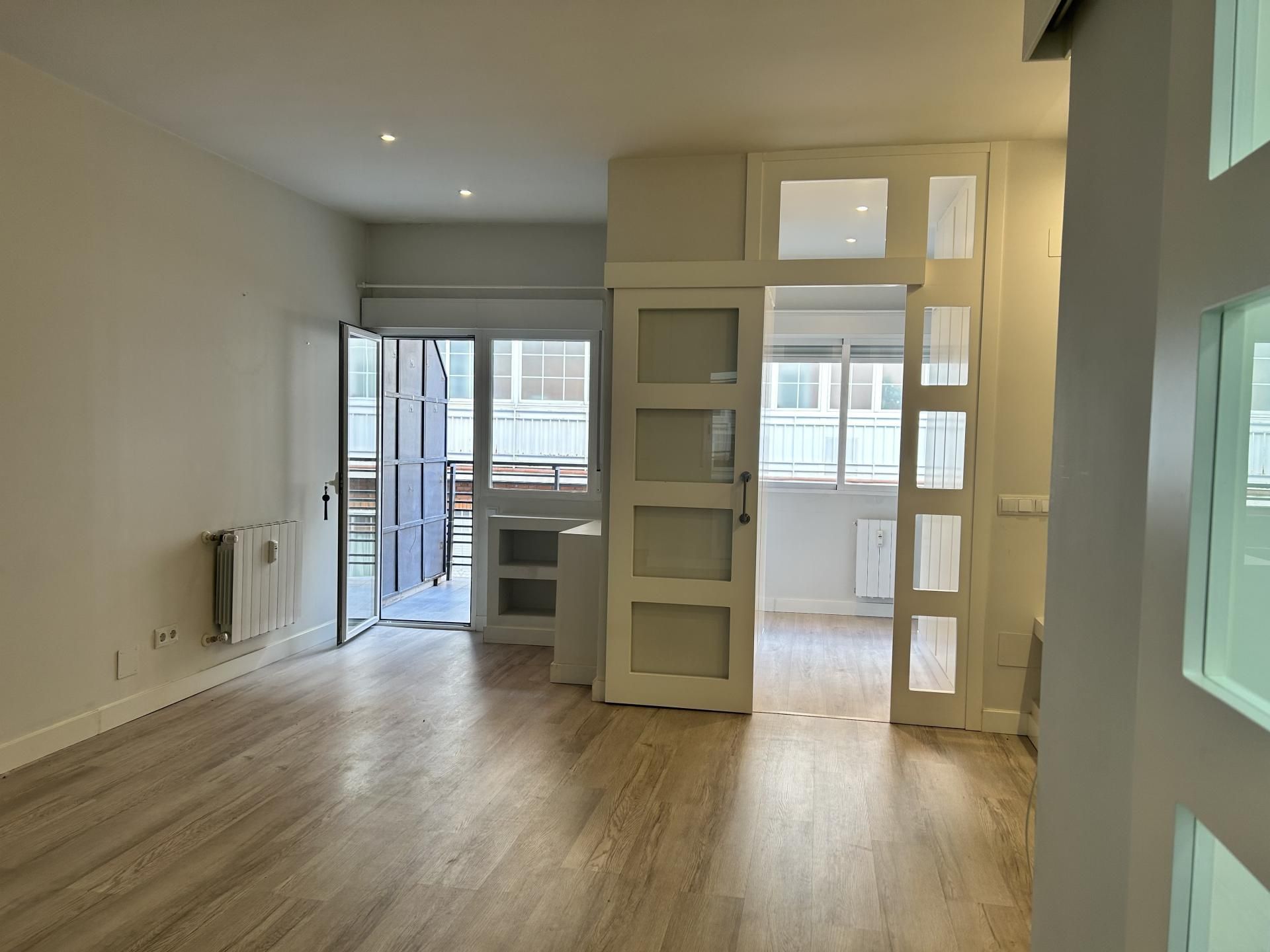 Bedroom of Flat to rent in  Madrid Capital  with Heating, Parquet flooring and Terrace