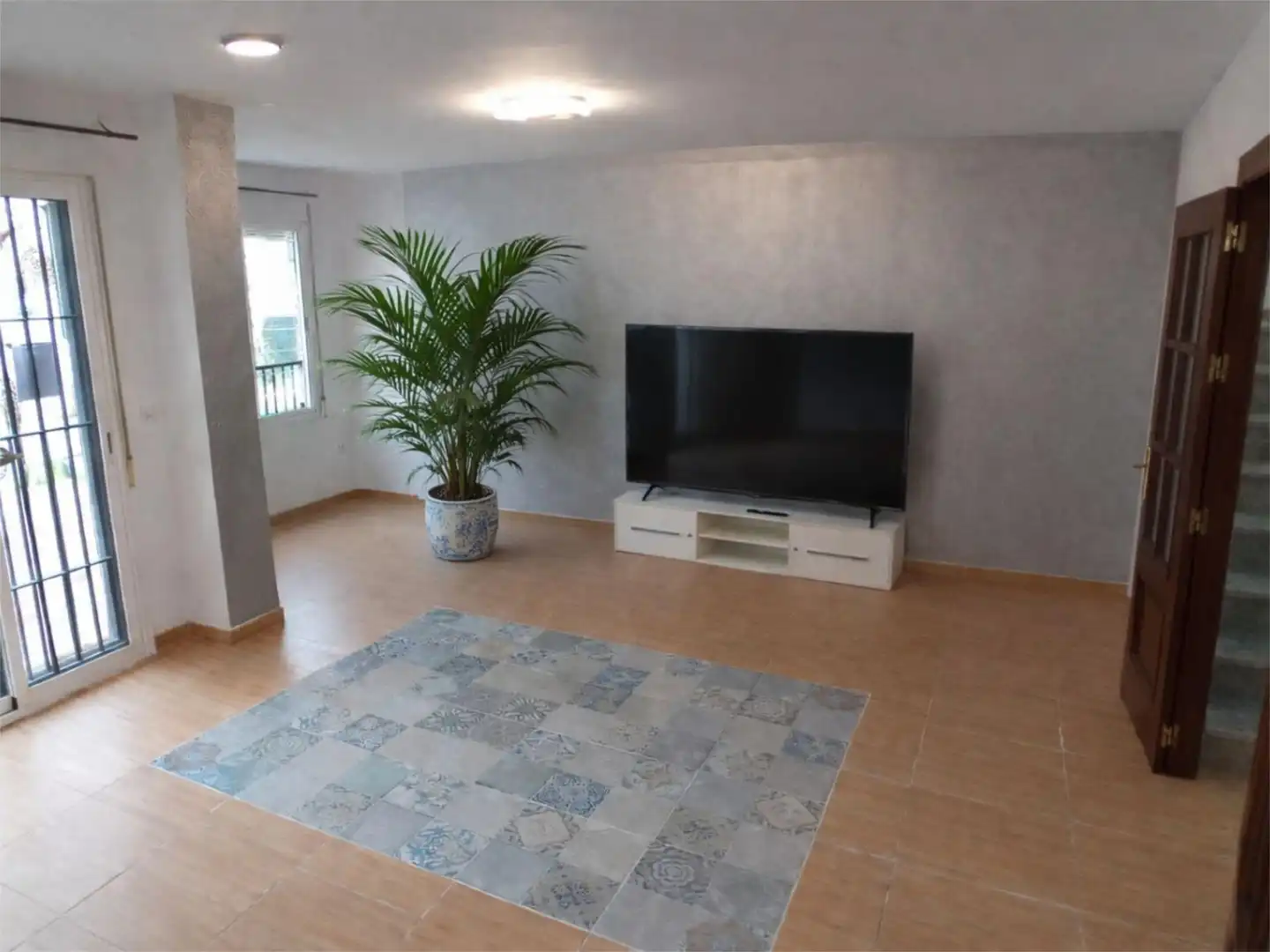 Piso en venta en Calle Rosa Chacel, 1, Fuente Vaqueros Sala de estar de Piso en venta en Fuente Vaqueros con Aire acondicionado, Calefacción y Jardín privado