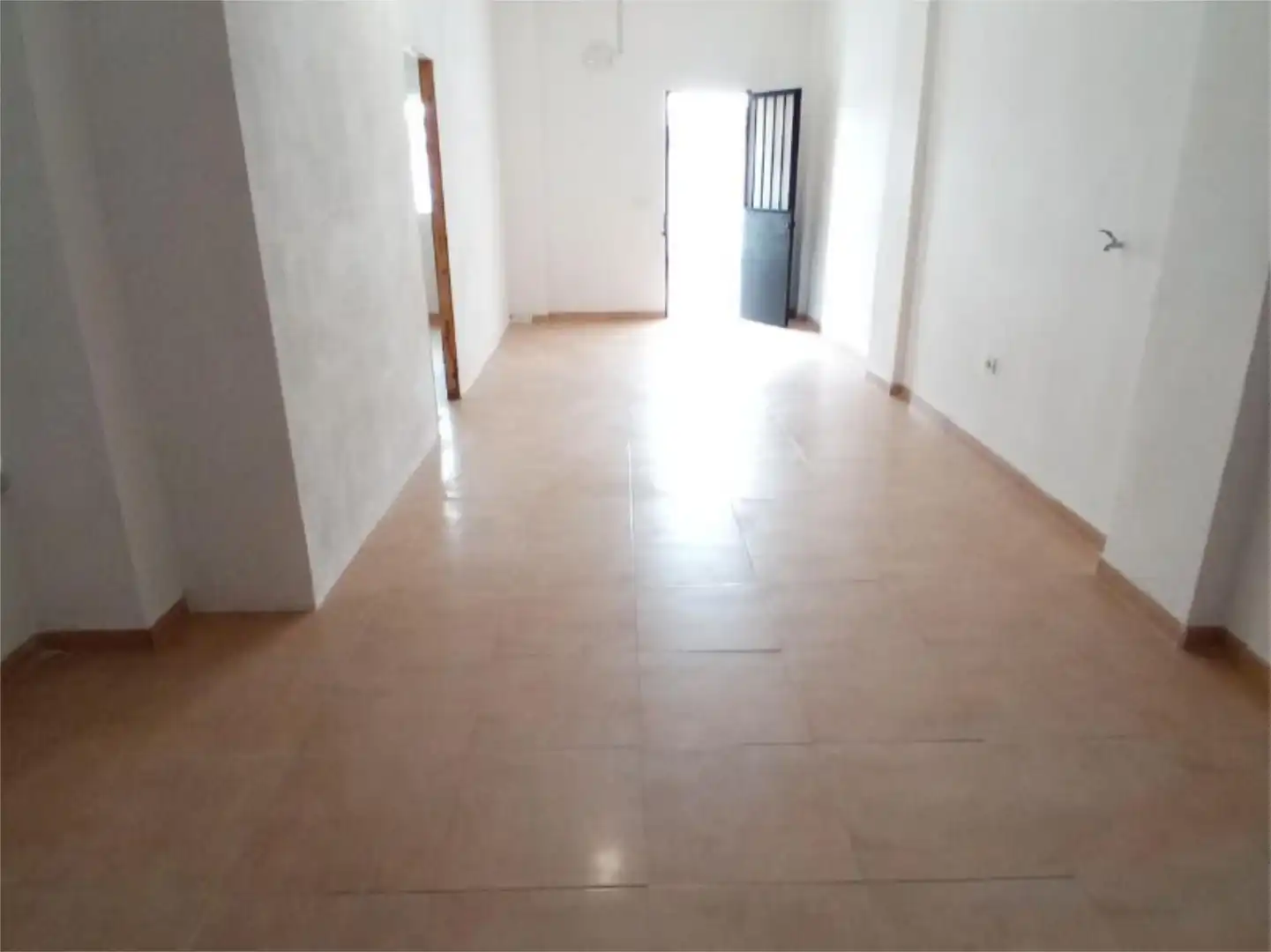 Piso en venta en Calle Rosa Chacel, 1, Fuente Vaqueros Piso en venta en Fuente Vaqueros con Aire acondicionado, Calefacción y Jardín privado