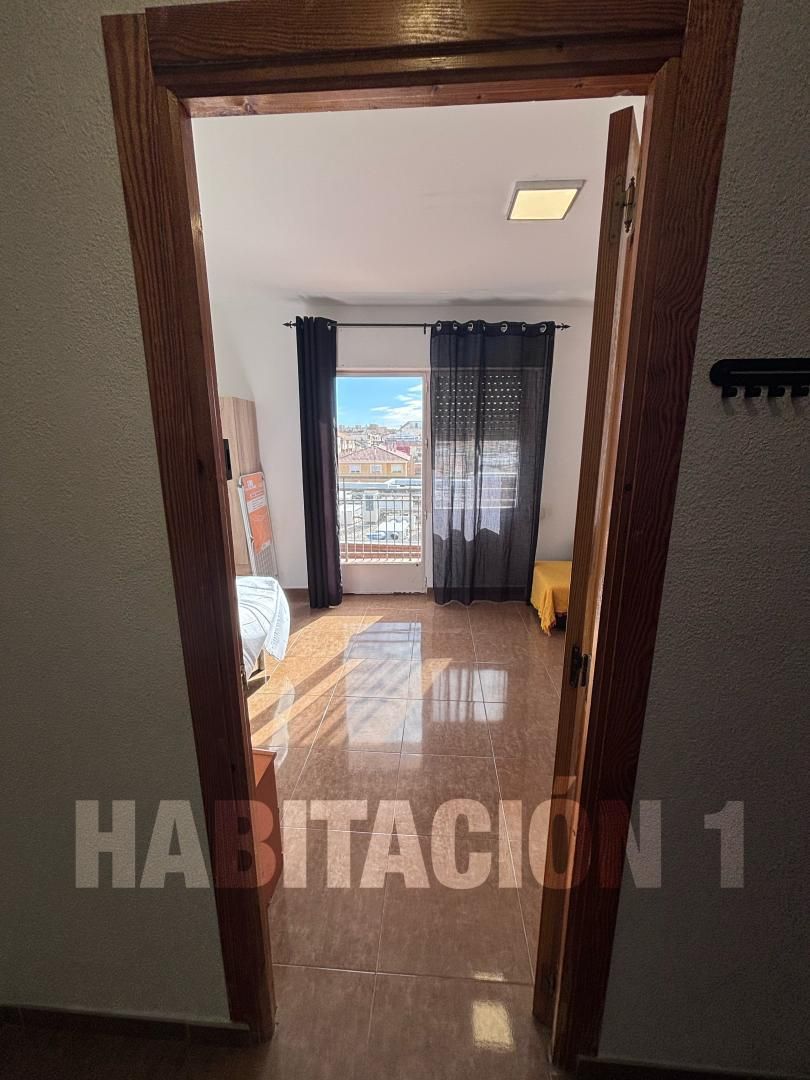 Habitación de Piso para compartir en Cartagena con Amueblado y Balcón