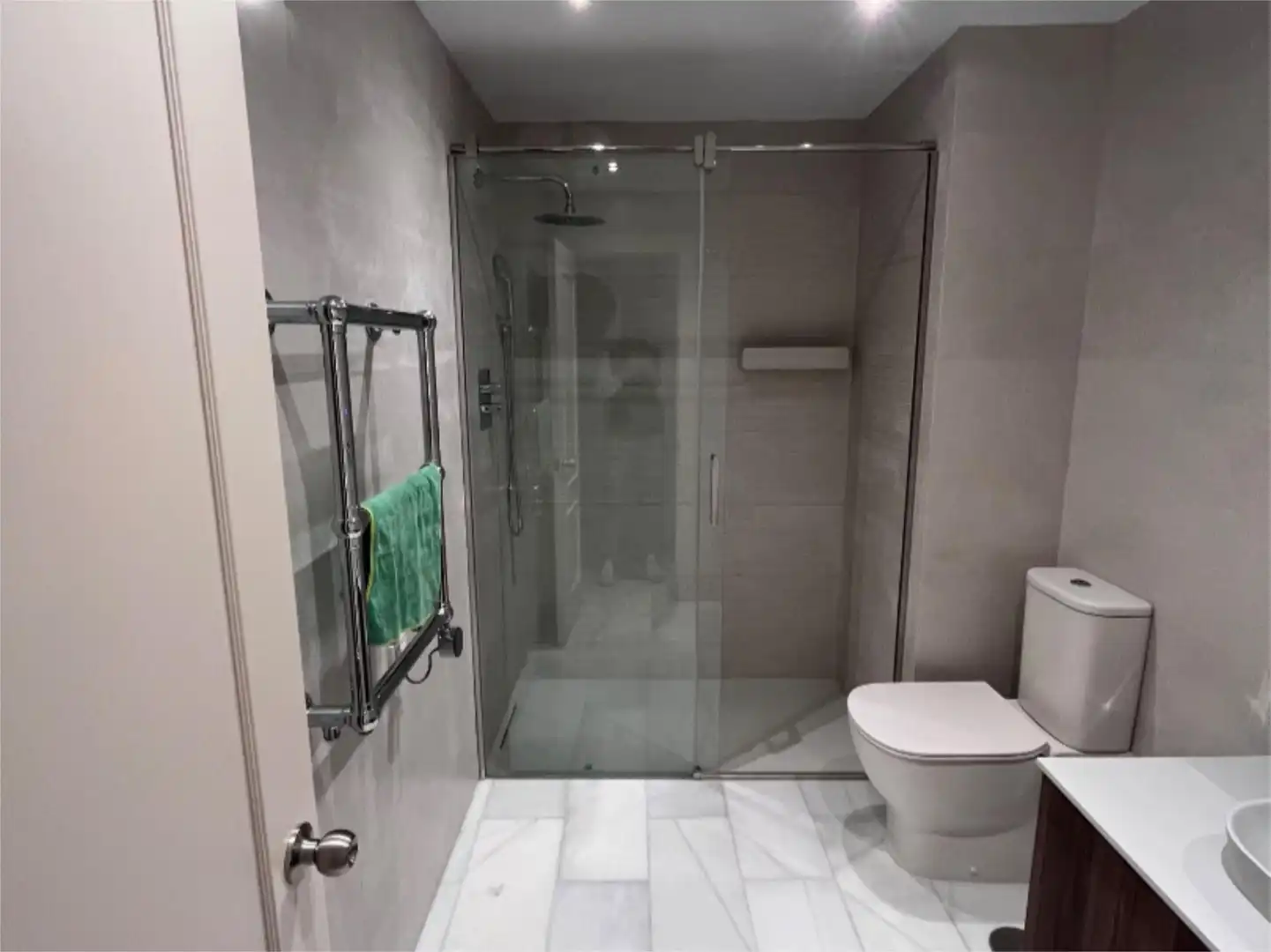 Detached homes for rent in Calle Higueral de Artola, 4, Cabopino - Artola Bathroom of Detached homes for rent in Marbella
