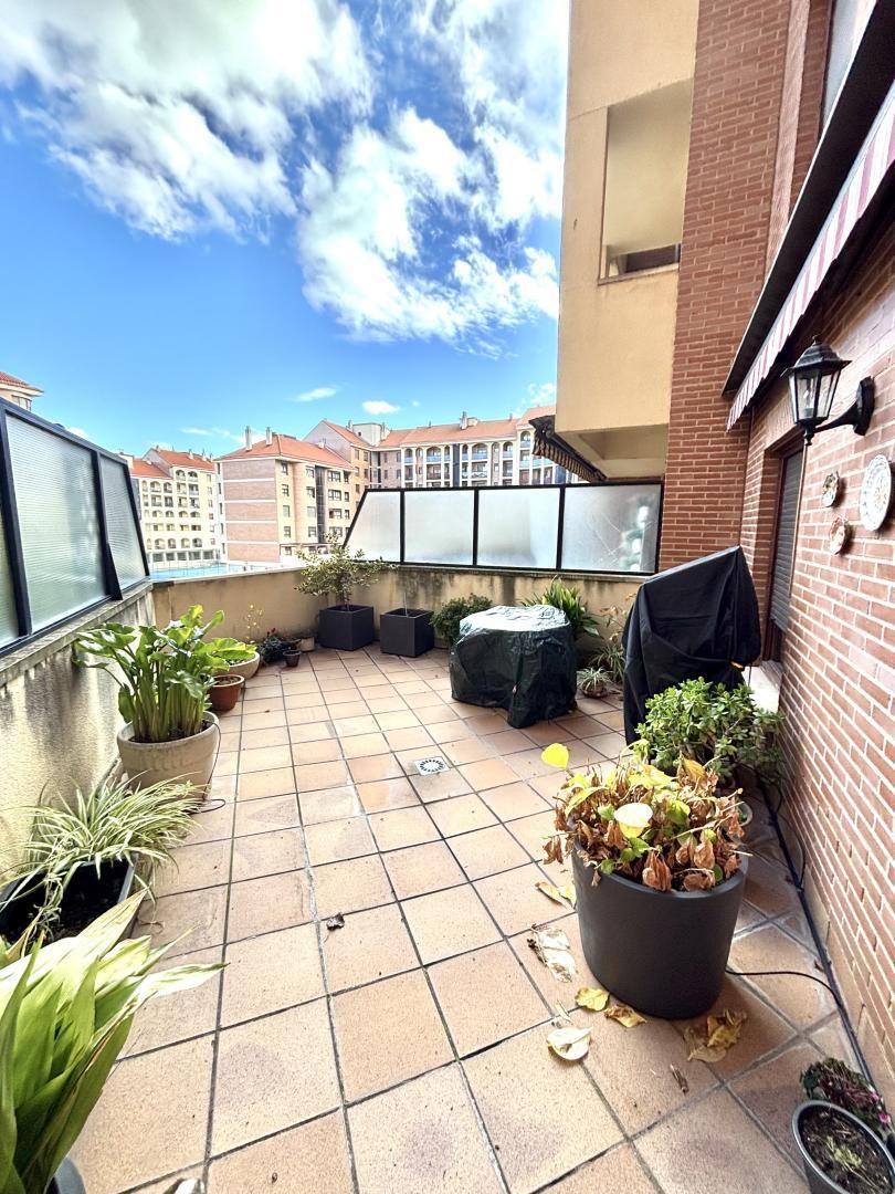Terrace of Flat for sale in  Logroño  with Air Conditioner, Terrace and Swimming Pool