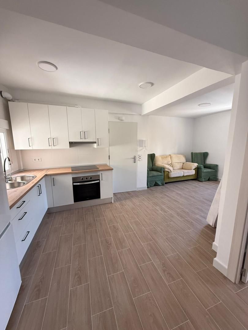 Kitchen of Flat to rent in  Almería Capital  with Air Conditioner, Heating and Parquet flooring