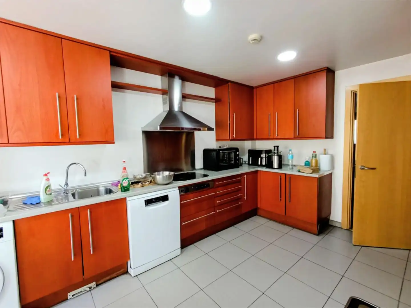 Piso en venta en Paseo de los Cerezos, 17, Hispanoamérica - Bernabéu Cocina de Piso en venta en Madrid con Aire acondicionado, Calefacción y Jardín privado