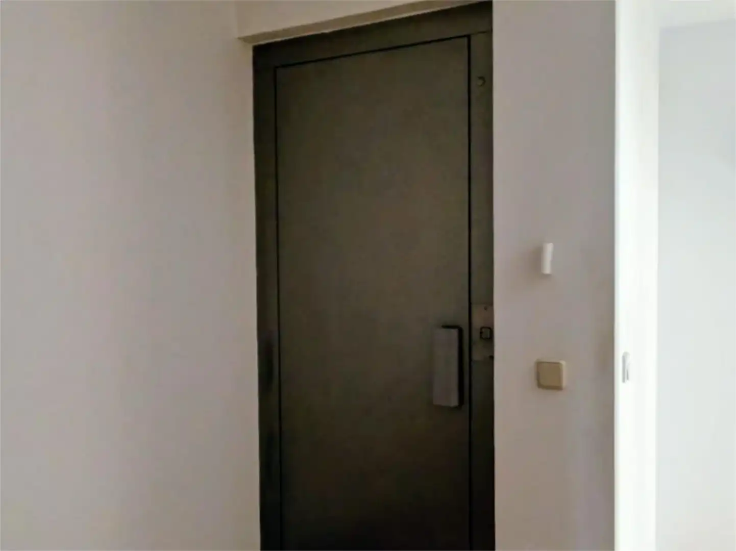 Piso en venta en Paseo de los Cerezos, 17, Hispanoamérica - Bernabéu Piso en venta en Madrid con Aire acondicionado, Calefacción y Jardín privado
