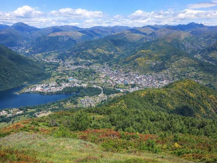 Piso de alquiler en Calle Travesedos, 5, Villablino, León - imagen 1 Foto 1 de Piso de alquiler en Calle Travesedos, 5, Villablino, León